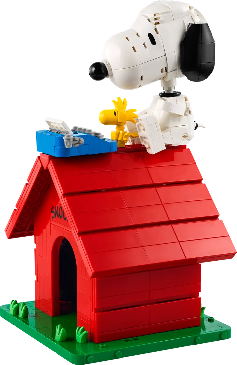 Peanuts: Snoopy's Doghouse