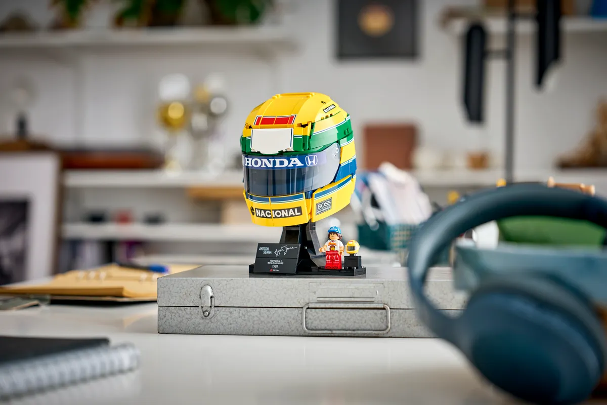 Featured image for article: LEGO Editions Ayrton Senna Helmet (43024) Is the F1 Helmet Line's First Step Into History