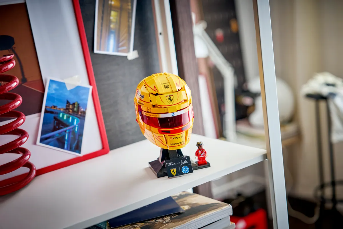 43022_Lewis Hamilton_LEGO Editions Helmet_Lifestyle