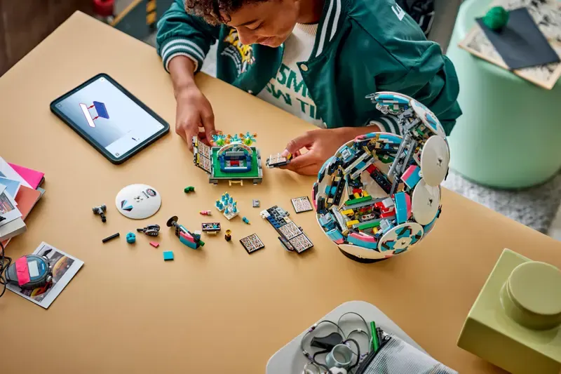 LEGO's New Football Set Opens Up Like a Surprise Egg - With a Stadium Inside