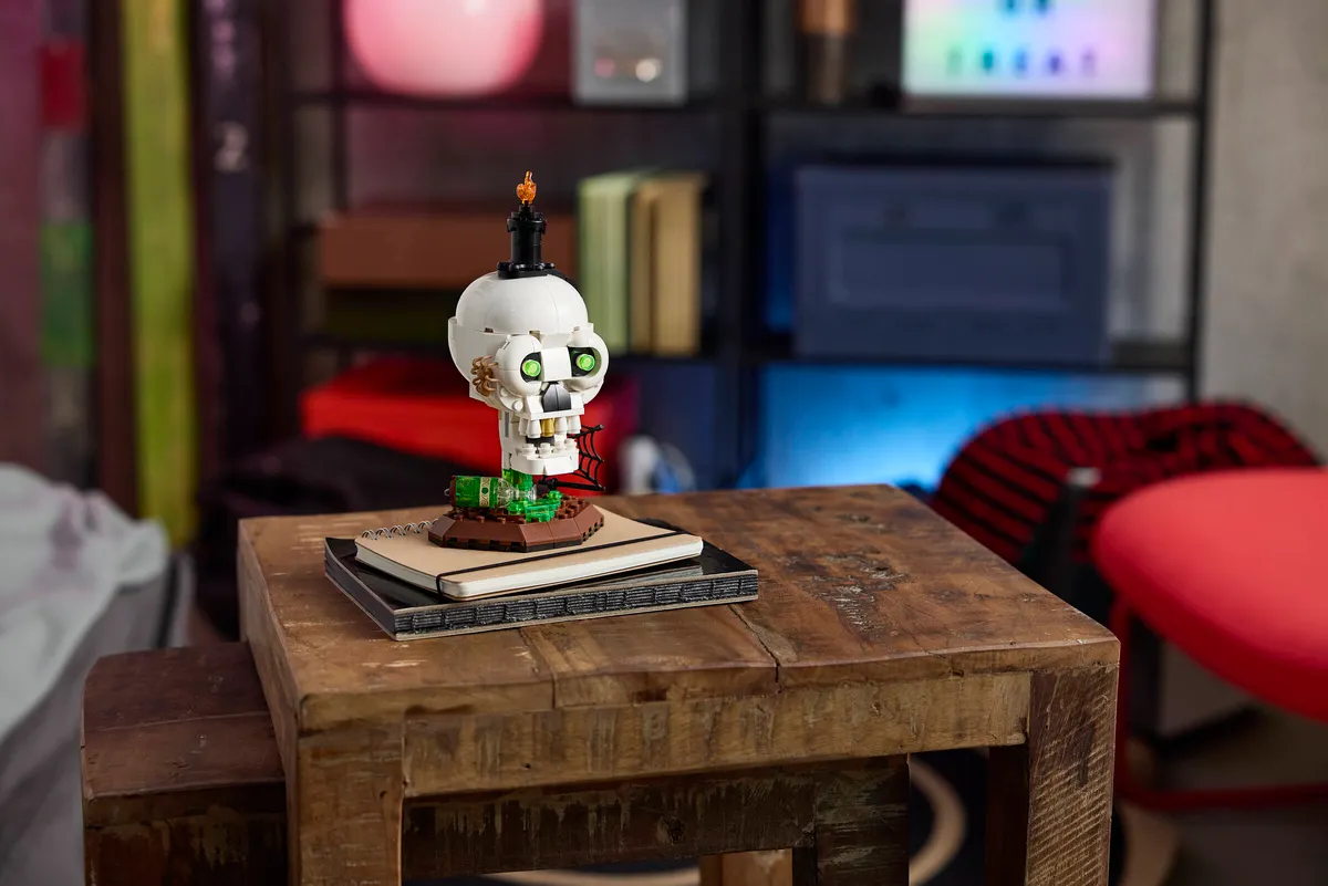 LEGO Halloween Skull Candle (40883) Adds a Glow-in-the-Dark Twist