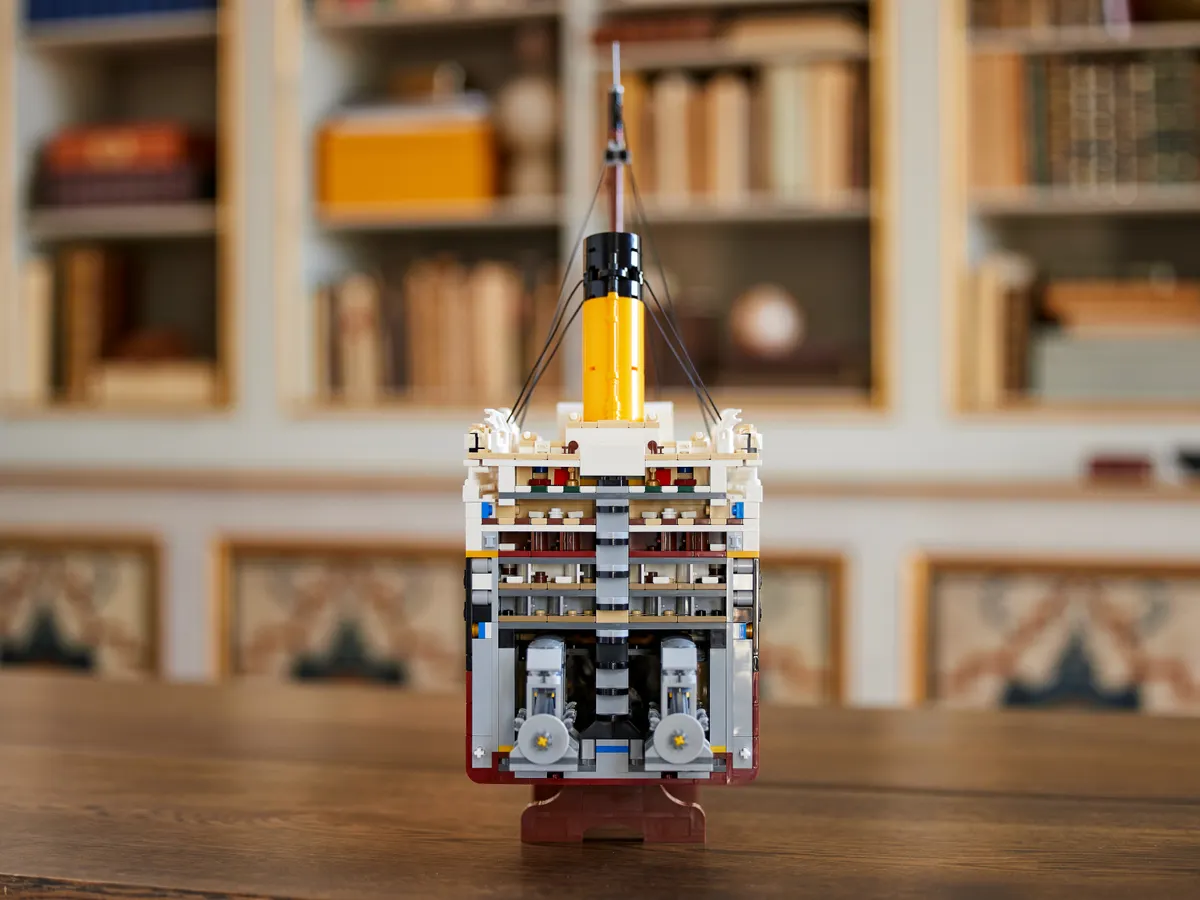 LEGO® Titanic - Image 15
