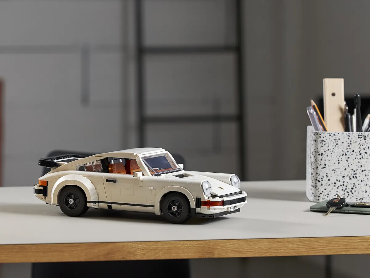 Porsche 911 - Image 16