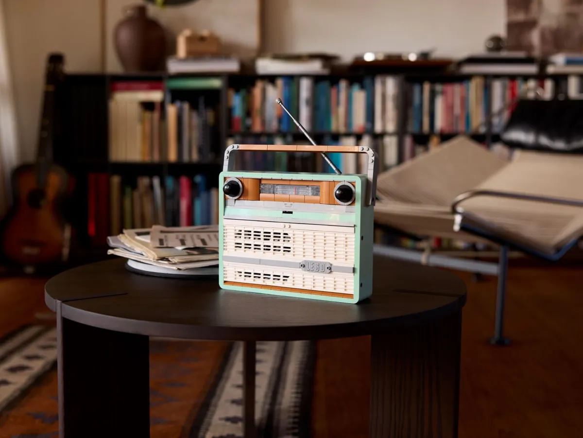 Retro Radio - Image 8
