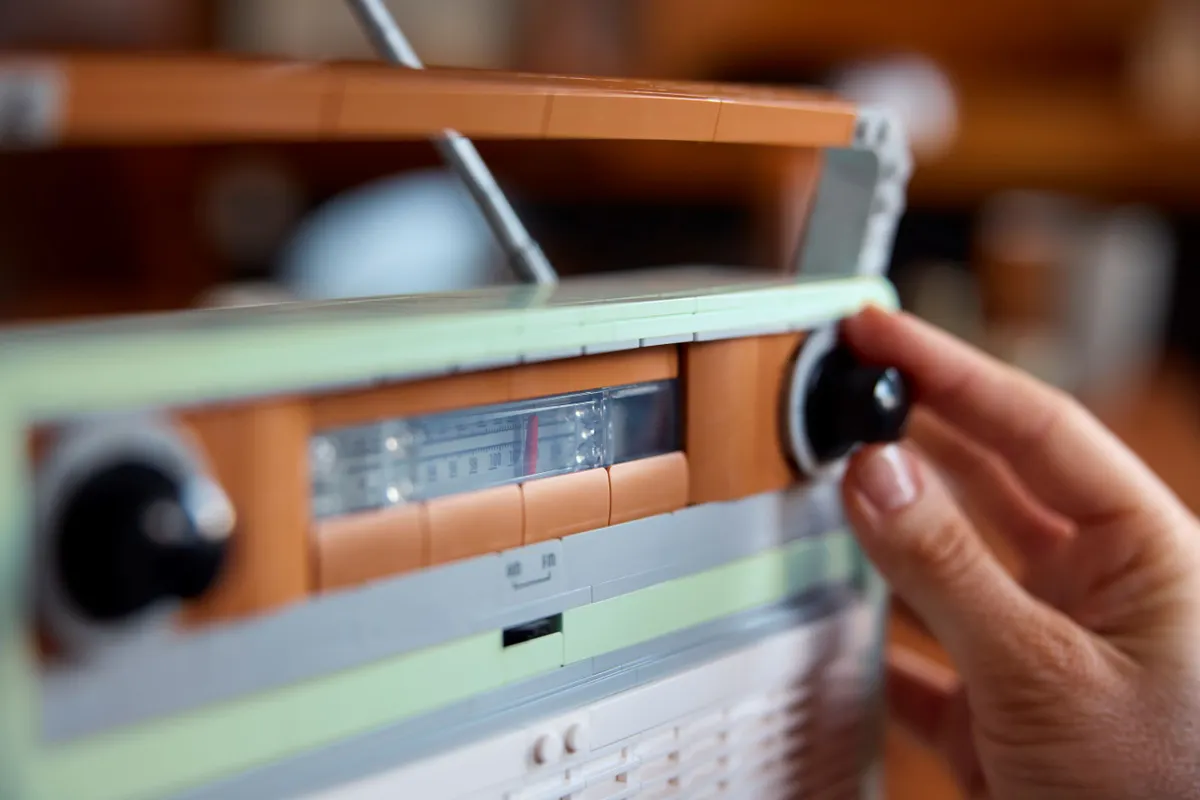 Retro Radio - Image 9