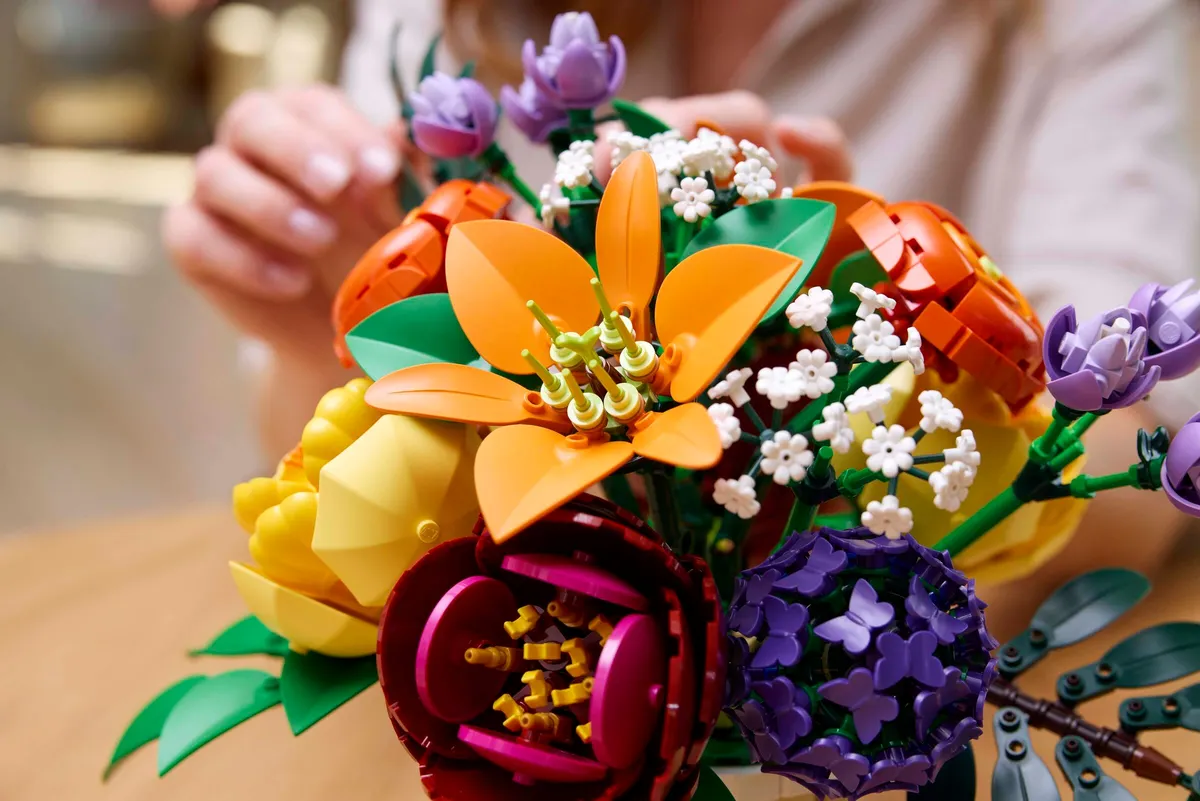 Flower Arrangement - Image 3