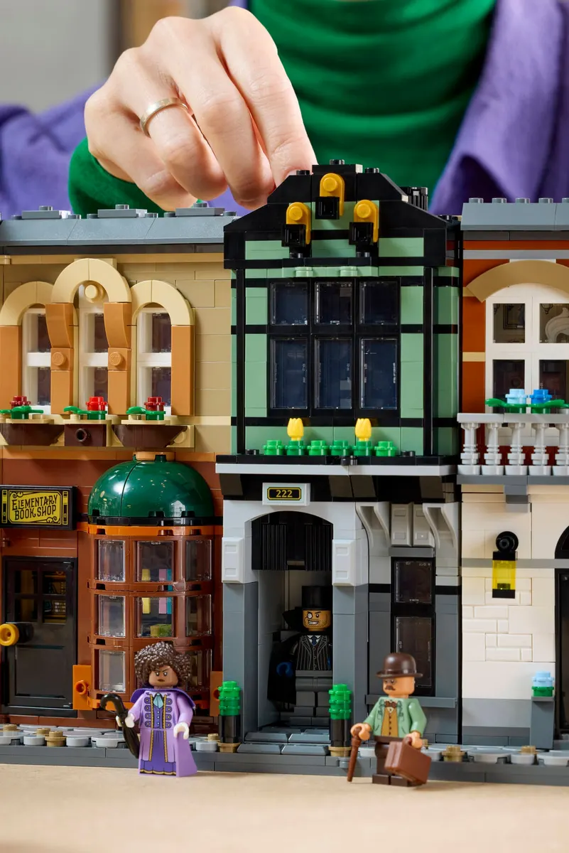 Sherlock Holmes: Book Nook - Image 3