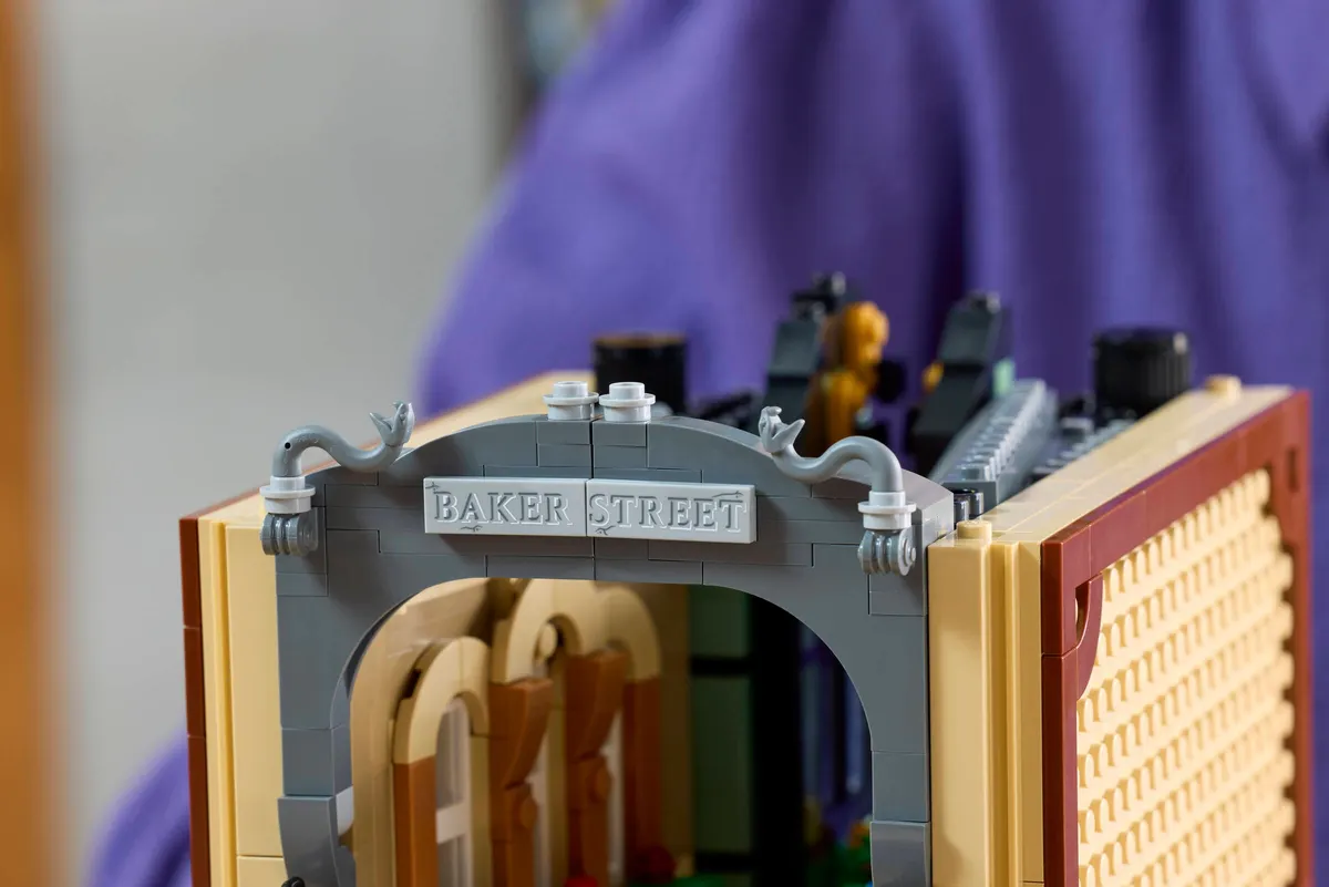 Sherlock Holmes: Book Nook - Image 5