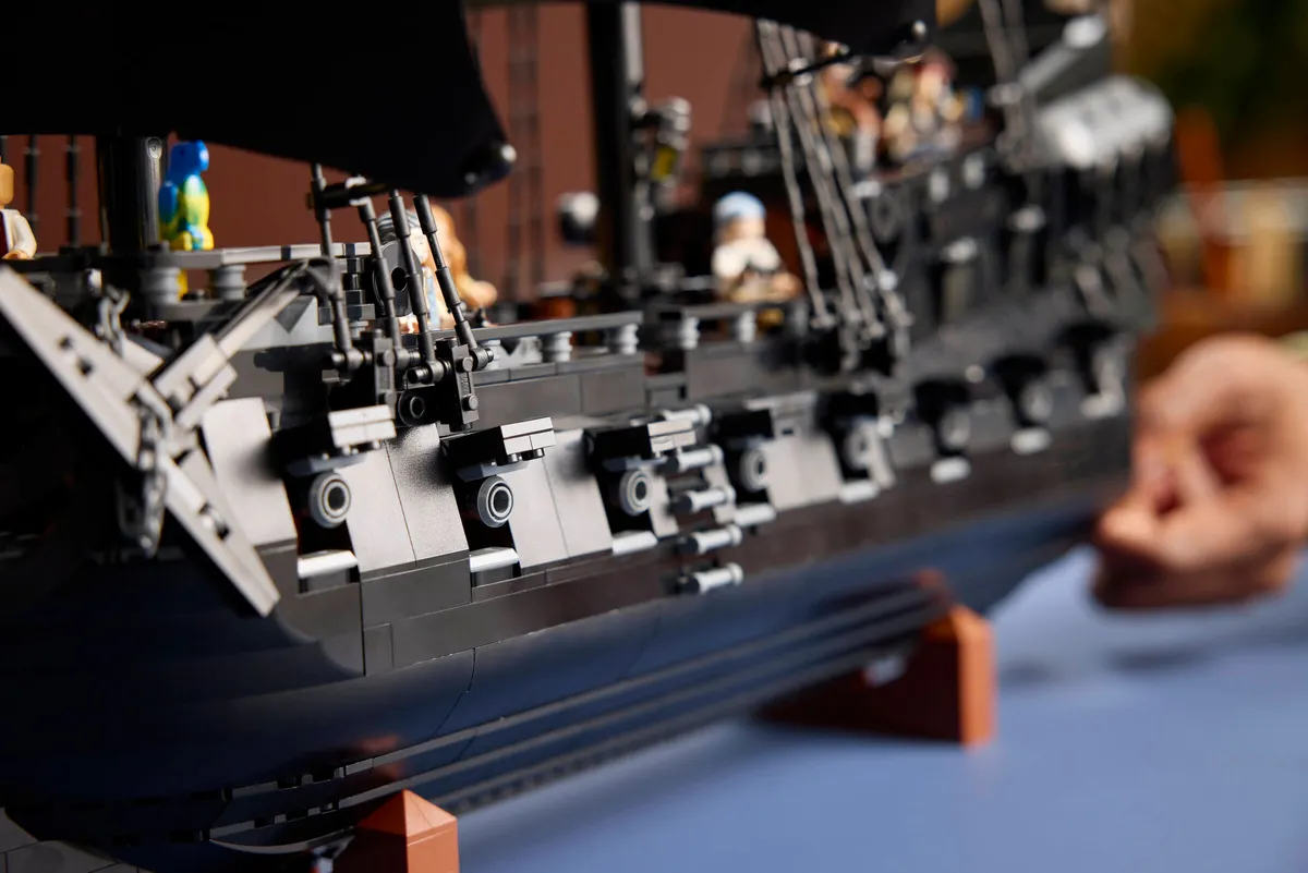 Captain Jack Sparrow's Pirate Ship - Image 7