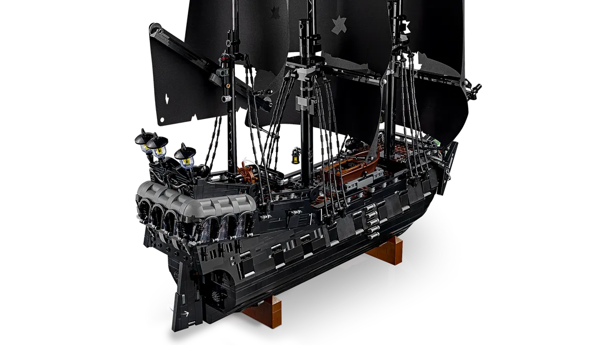 Captain Jack Sparrow's Pirate Ship - Image 19