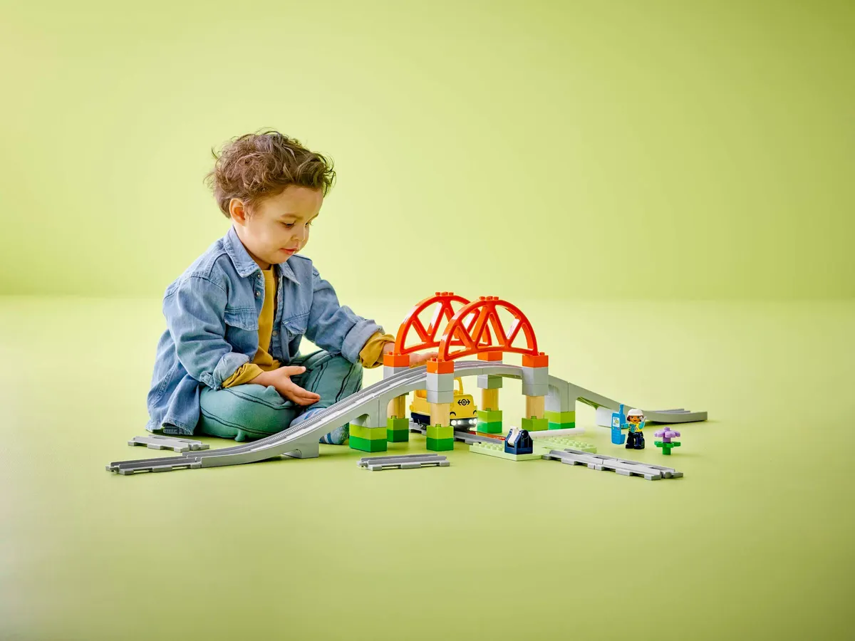 Train Bridge and Tracks Expansion Set - Image 4