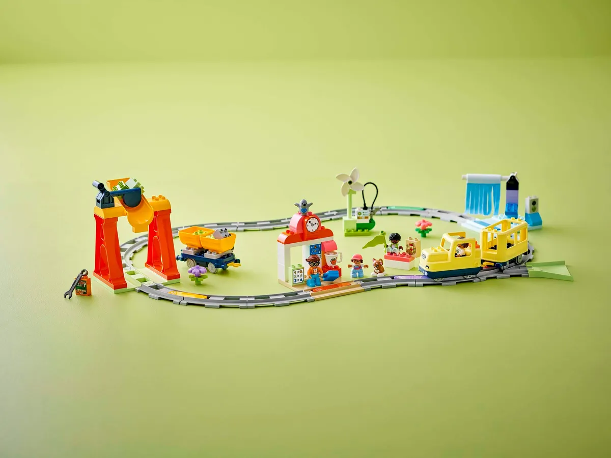 Big Interactive Community Train - Image 5