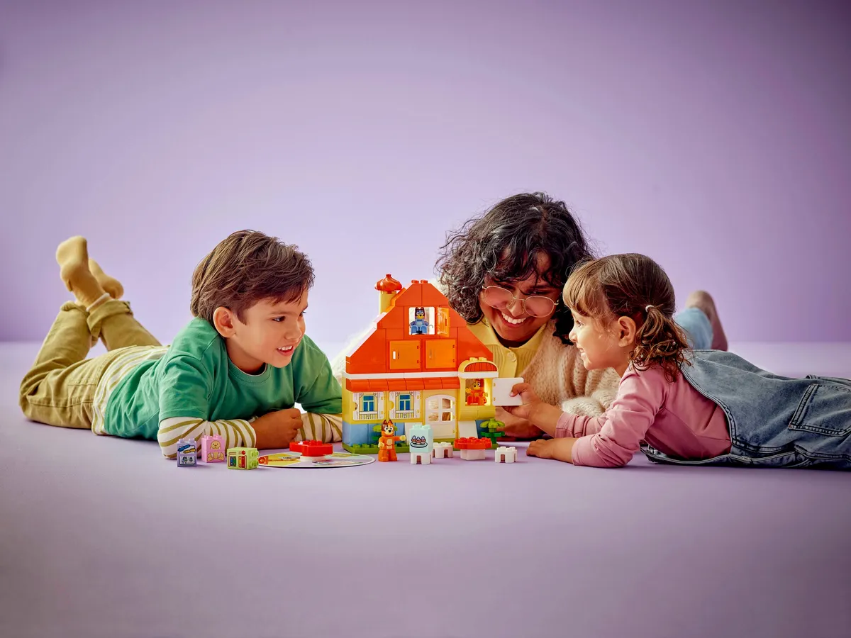 Bluey's Family House with Memory Game - Image 5