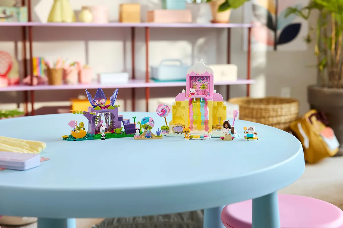Sweet Treat Mountain & Kitty Garden - Image 6