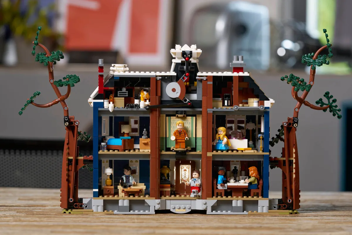 Stranger Things: The Creel House - Image 5