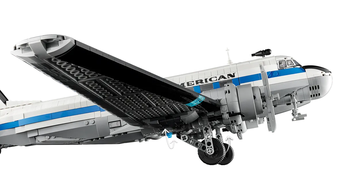 Douglas™ DC-3™ PAN AM® Airliner - Image 7