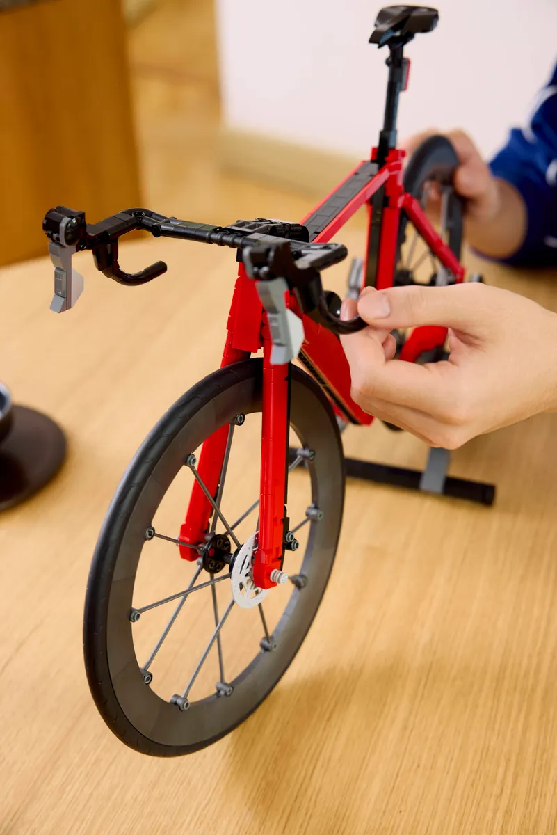 Road Bike - Image 18