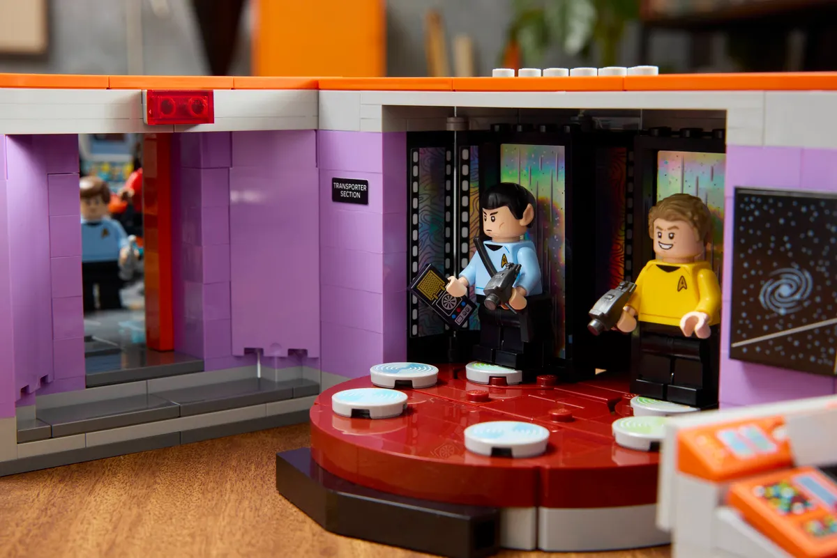 Star Trek: U.S.S. Enterprise NCC-1701™ Bridge - Image 16