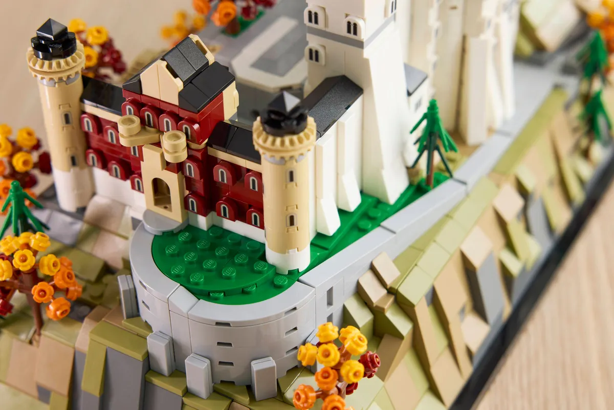 Neuschwanstein Castle - Image 5