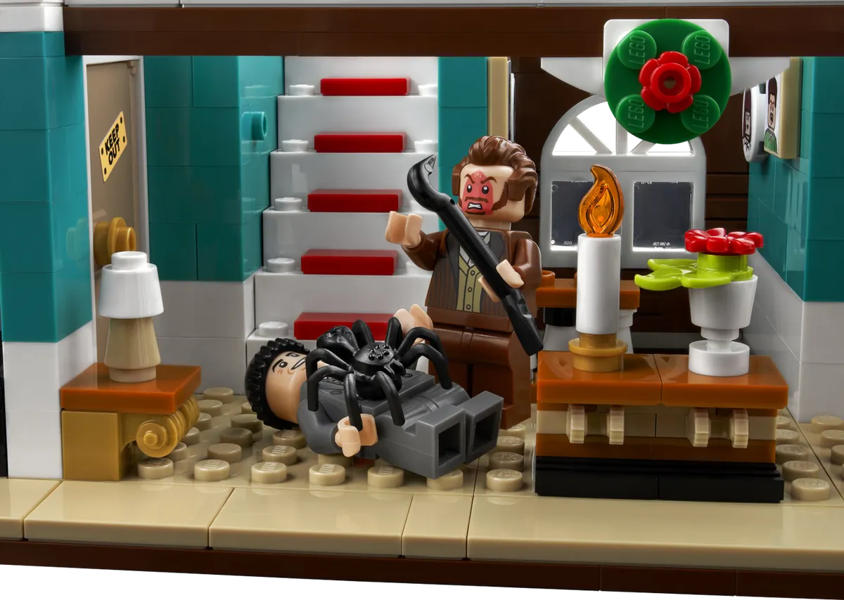 LEGO® Ideas Home Alone - Image 1