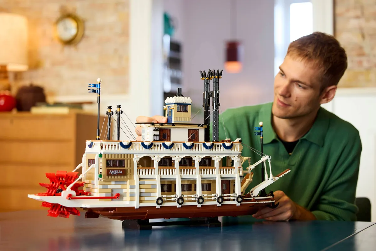 River Steamboat - Image 7