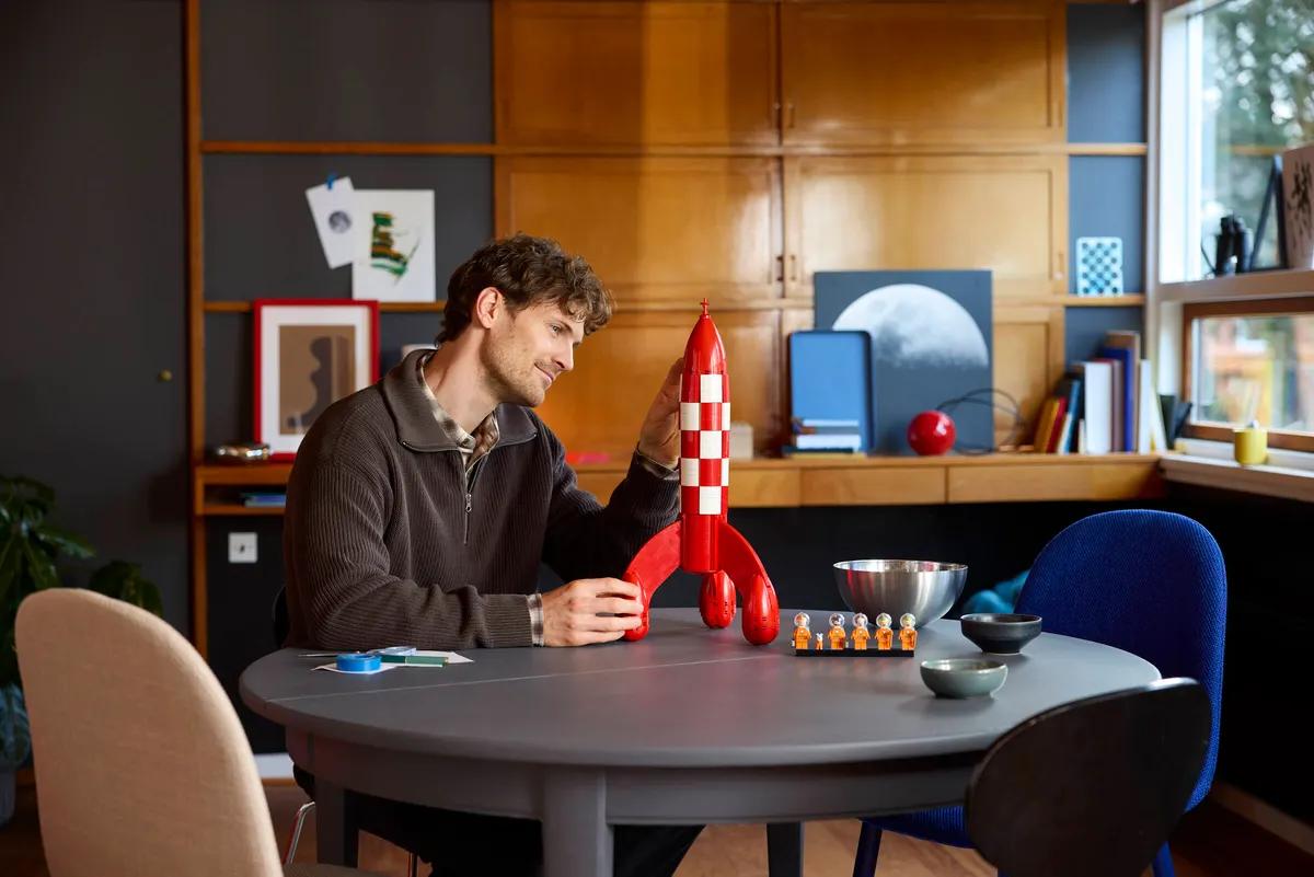 Tintin® Moon Rocket - Image 15