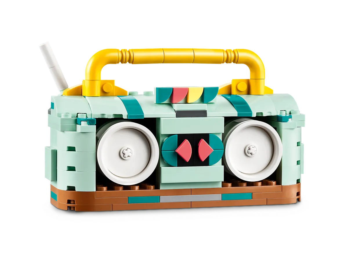 Retro Roller Skate - Image 6