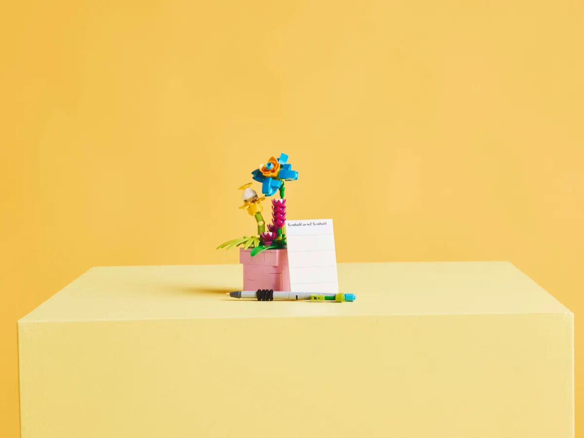 Typewriter with Flowers - Image 7