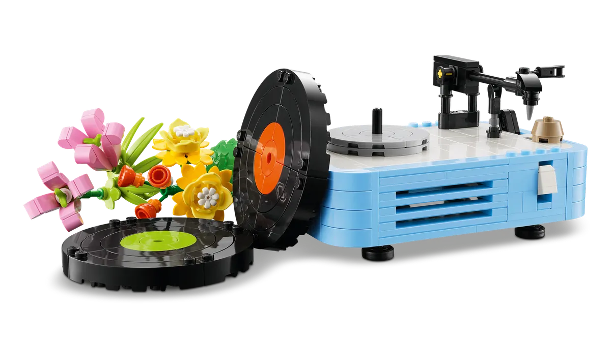 Record Player with Flowers - Image 10