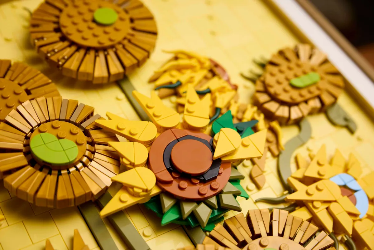 Vincent van Gogh – Sunflowers - Image 4