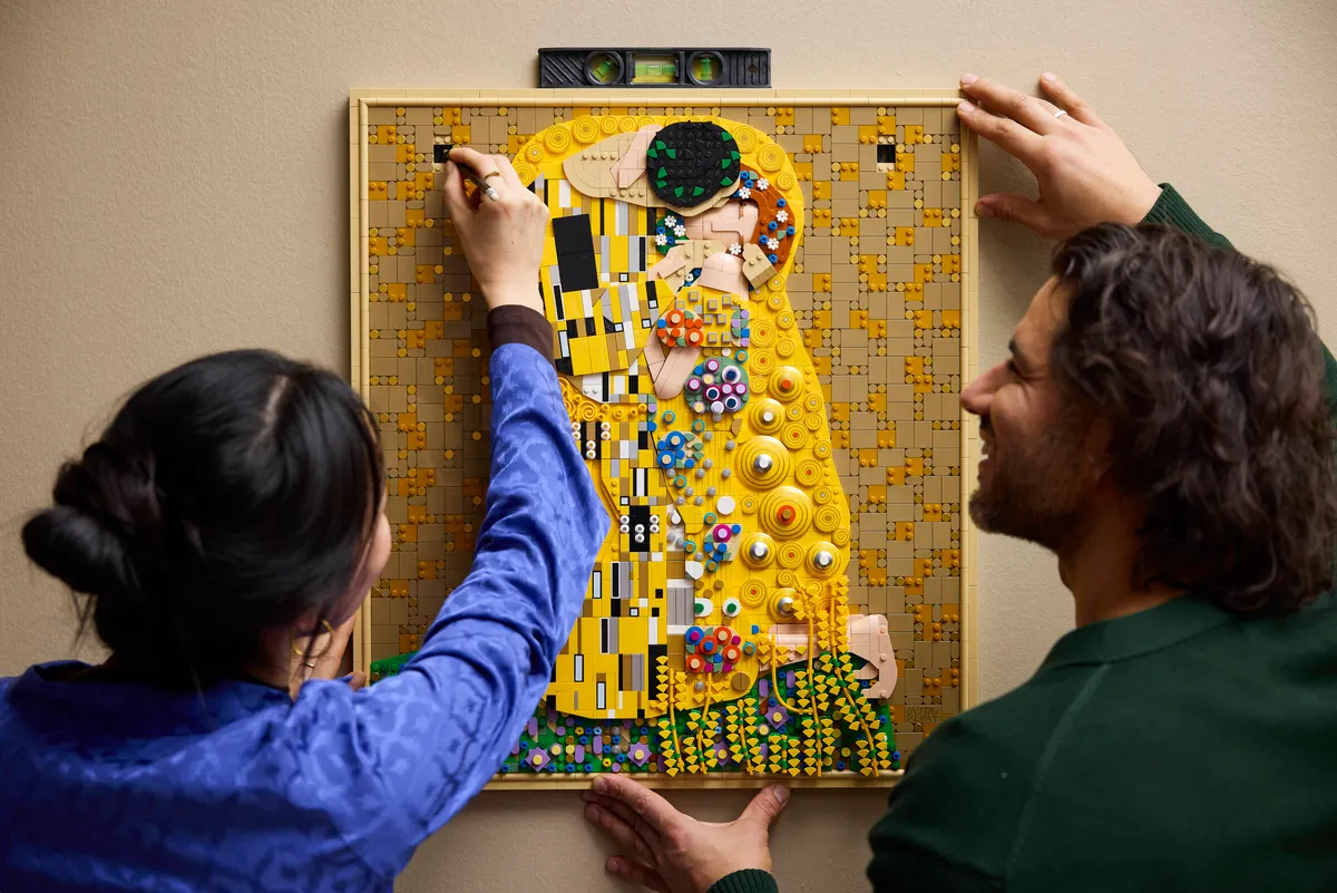 Gustav Klimt – The Kiss - Image 10