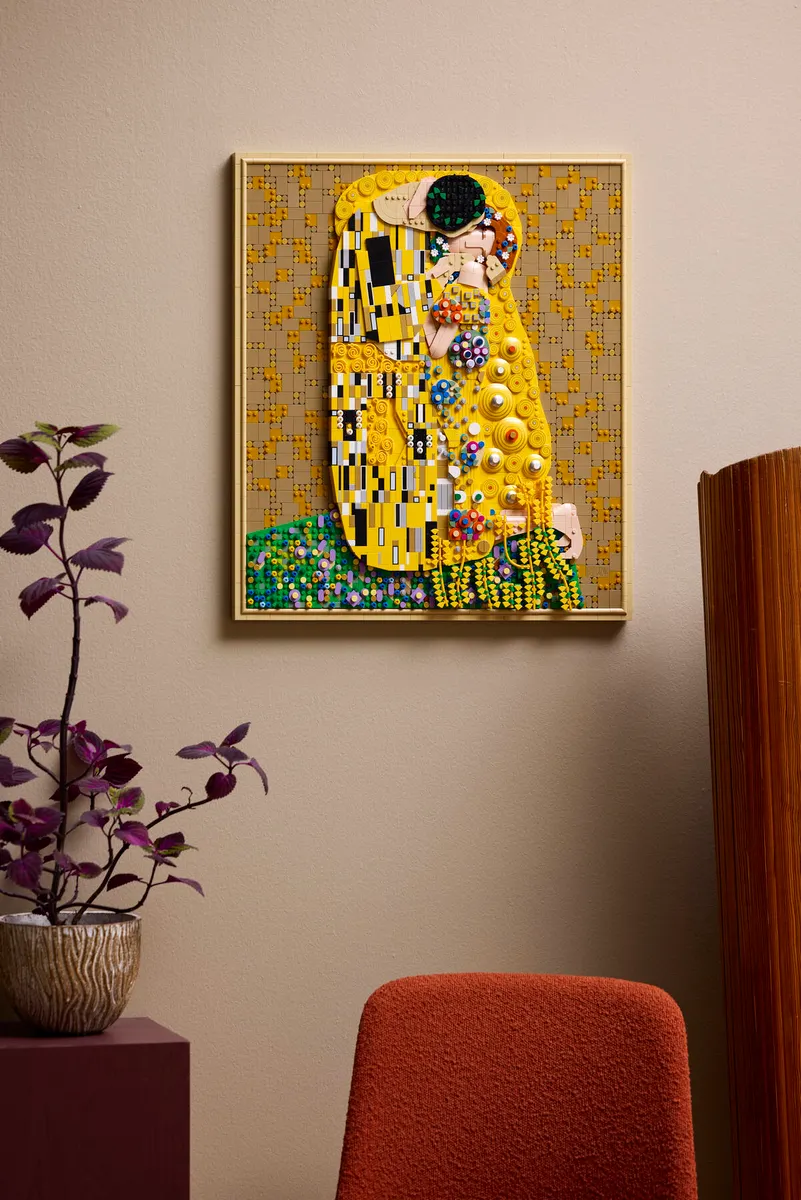 Gustav Klimt – The Kiss - Image 24