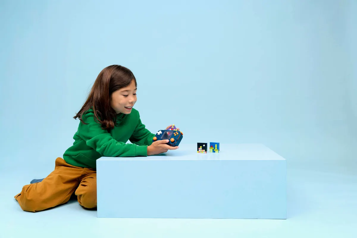 Retro Gaming Console - Image 6