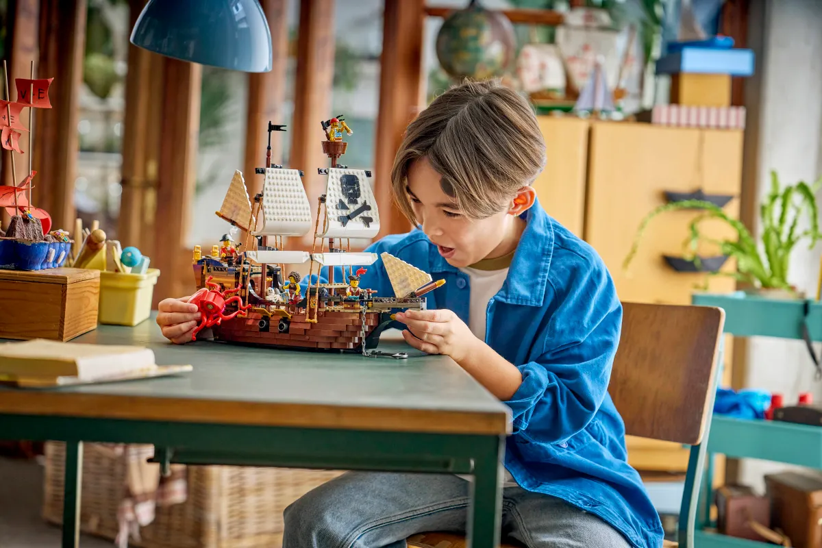 Iconic Pirate Ship - Image 16