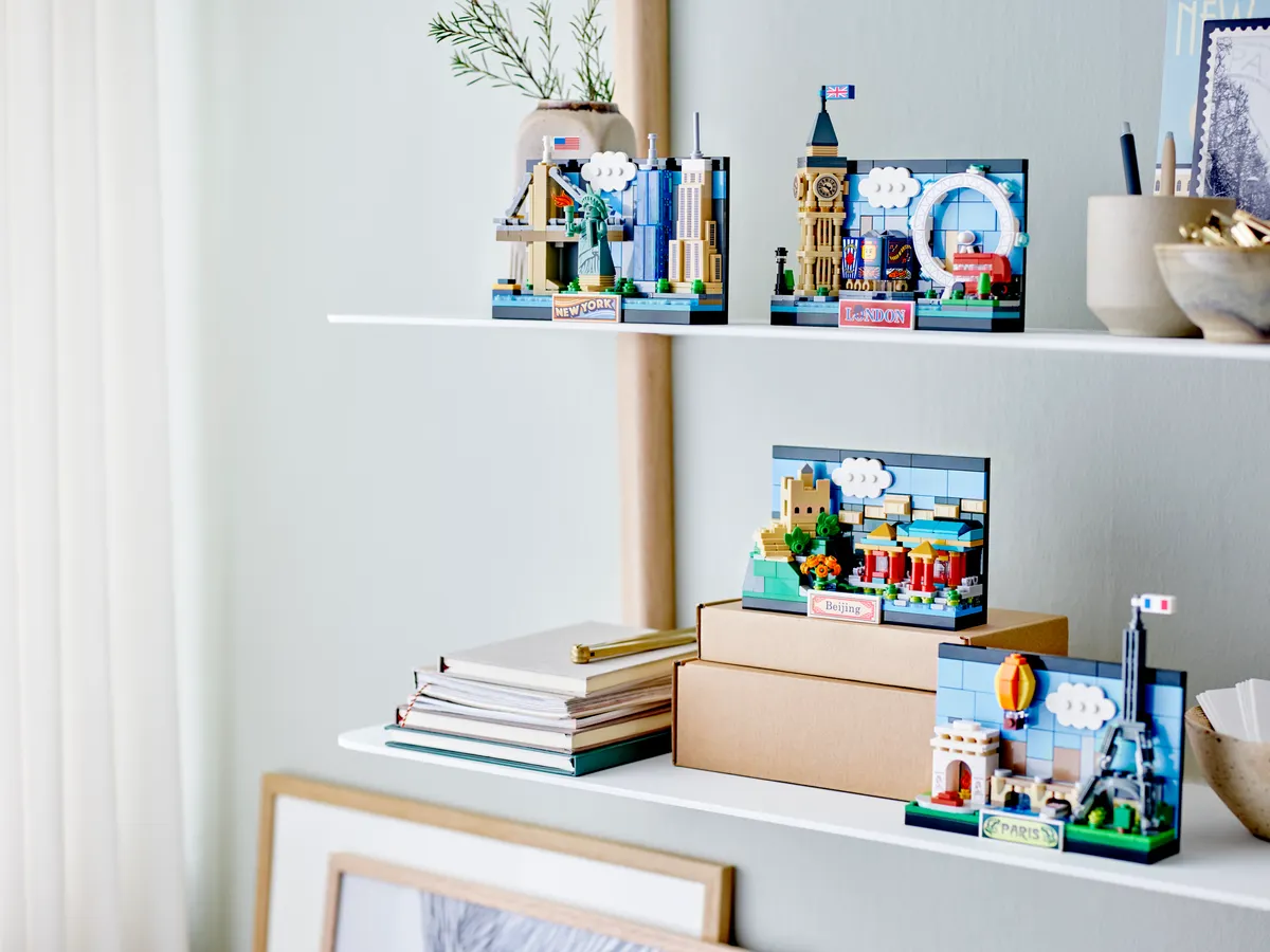 London Postcard - Image 2