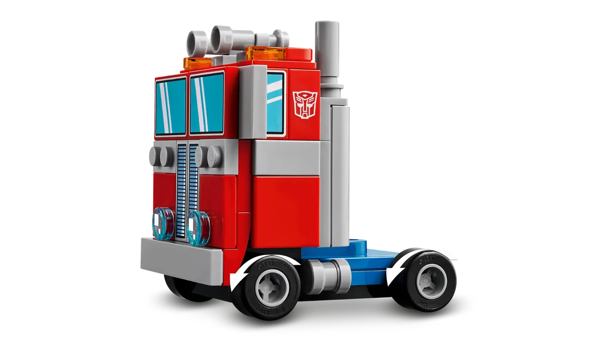 Optimus Prime Robot & Vehicle - Image 7