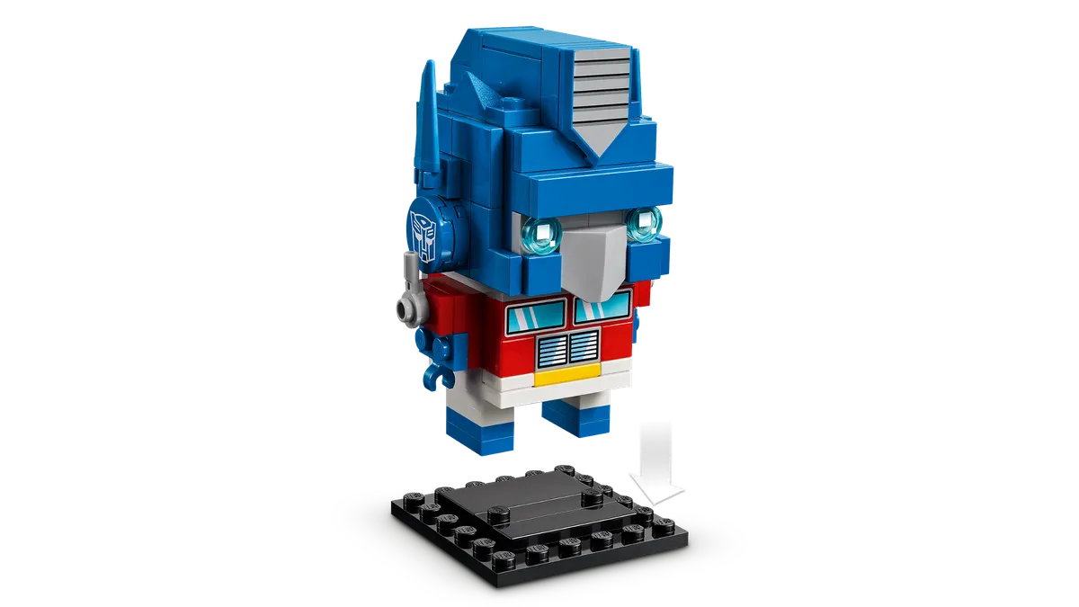 Optimus Prime Robot & Vehicle - Image 8