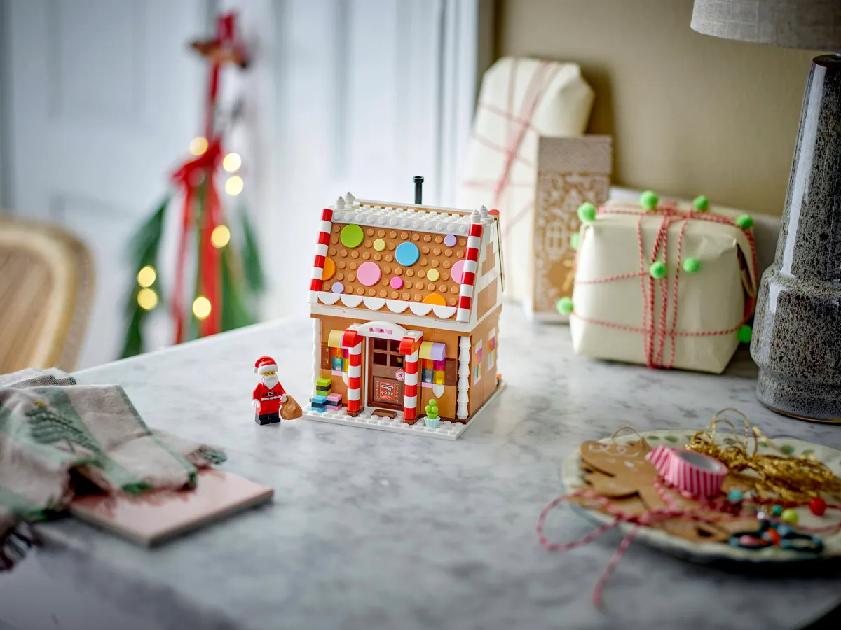 Festive Gingerbread House - Image 10