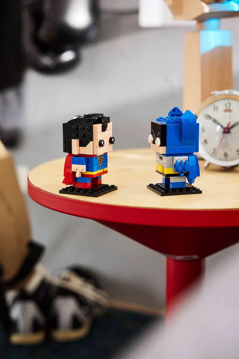 Golden Age Superman™ and Batman™ Figures - Image 10