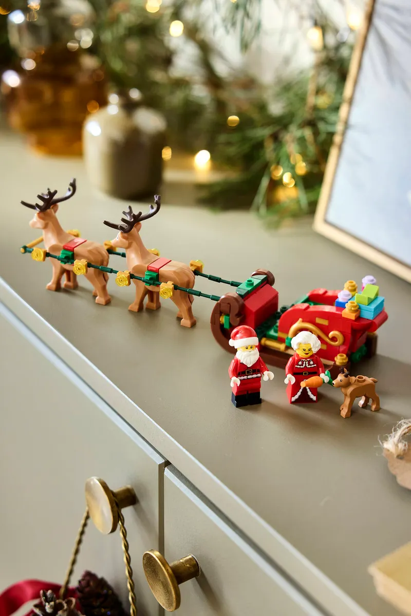 Santa's Holiday Sleigh Adventure - Image 9