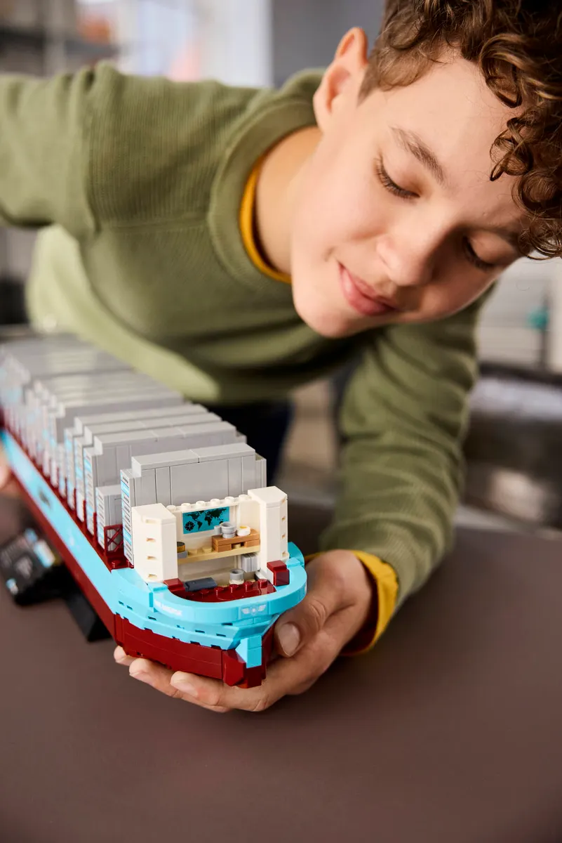 Maersk Dual-Fuel Container Vessel - Image 12