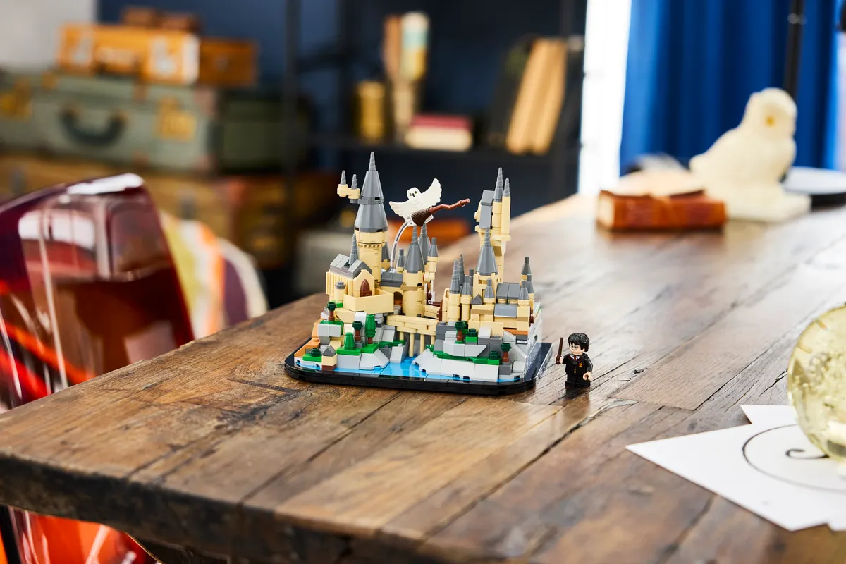 Mini Hogwarts™ Castle - Image 13
