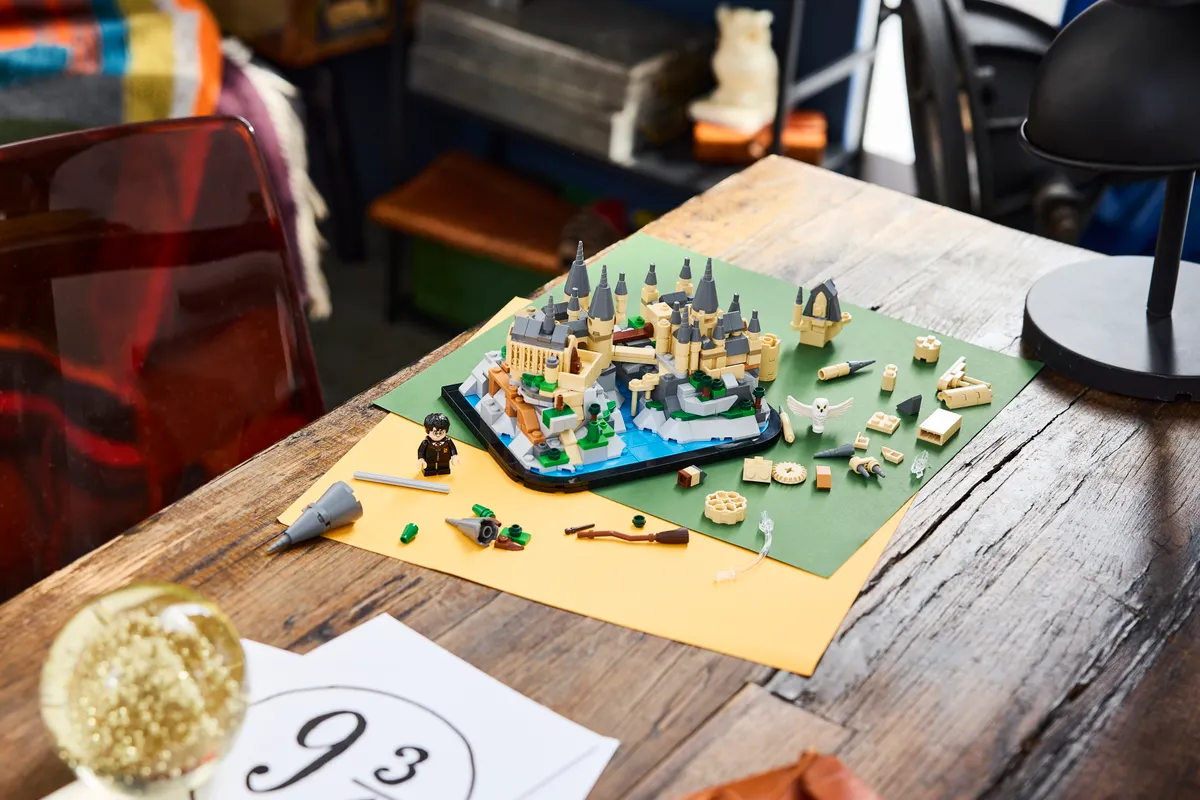 Mini Hogwarts™ Castle - Image 11