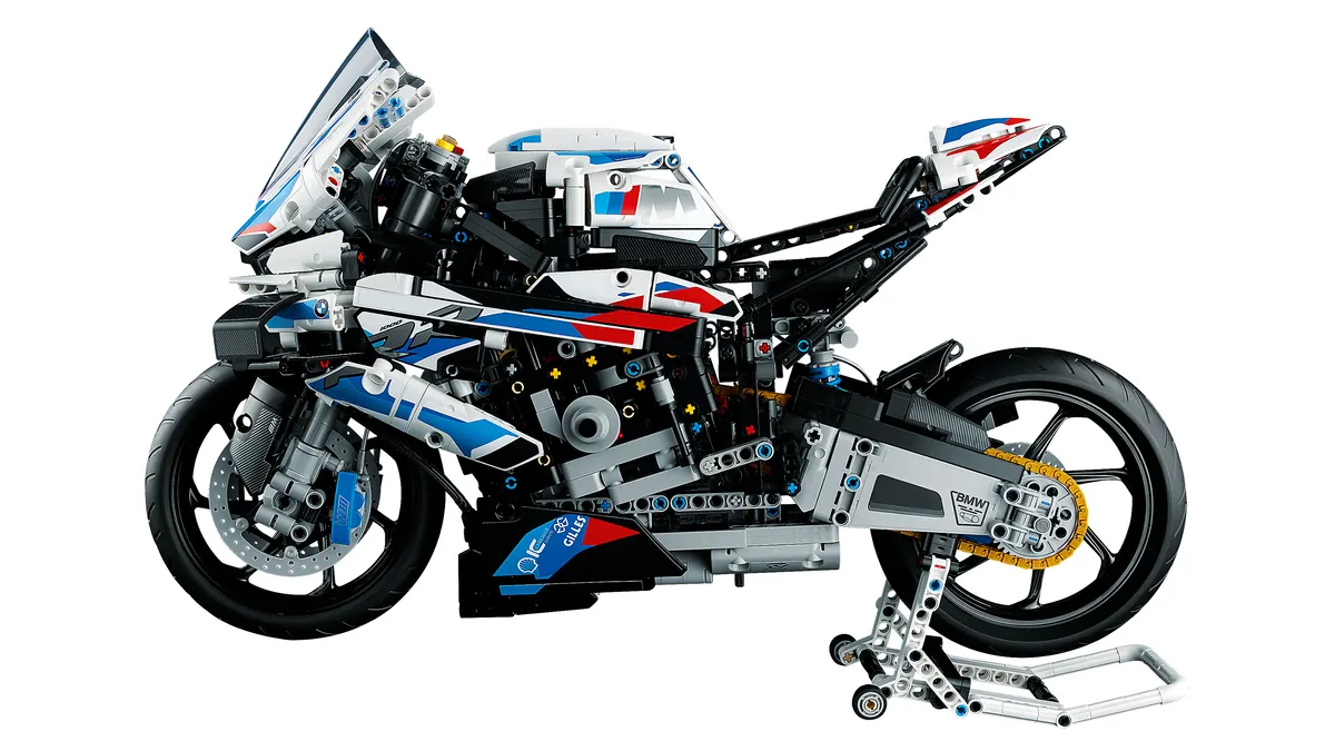 BMW M 1000 RR - Image 4