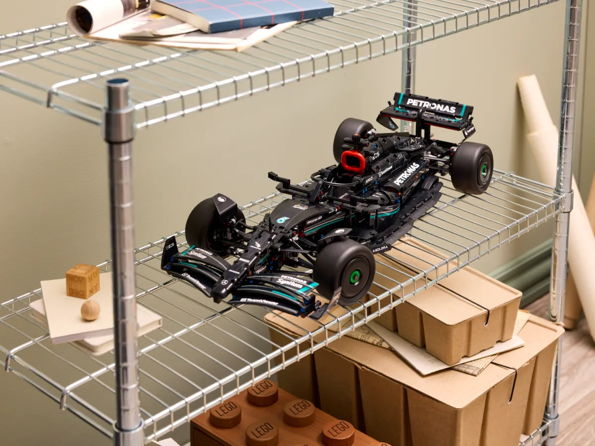 Mercedes-AMG F1 W14 E Performance - Image 8