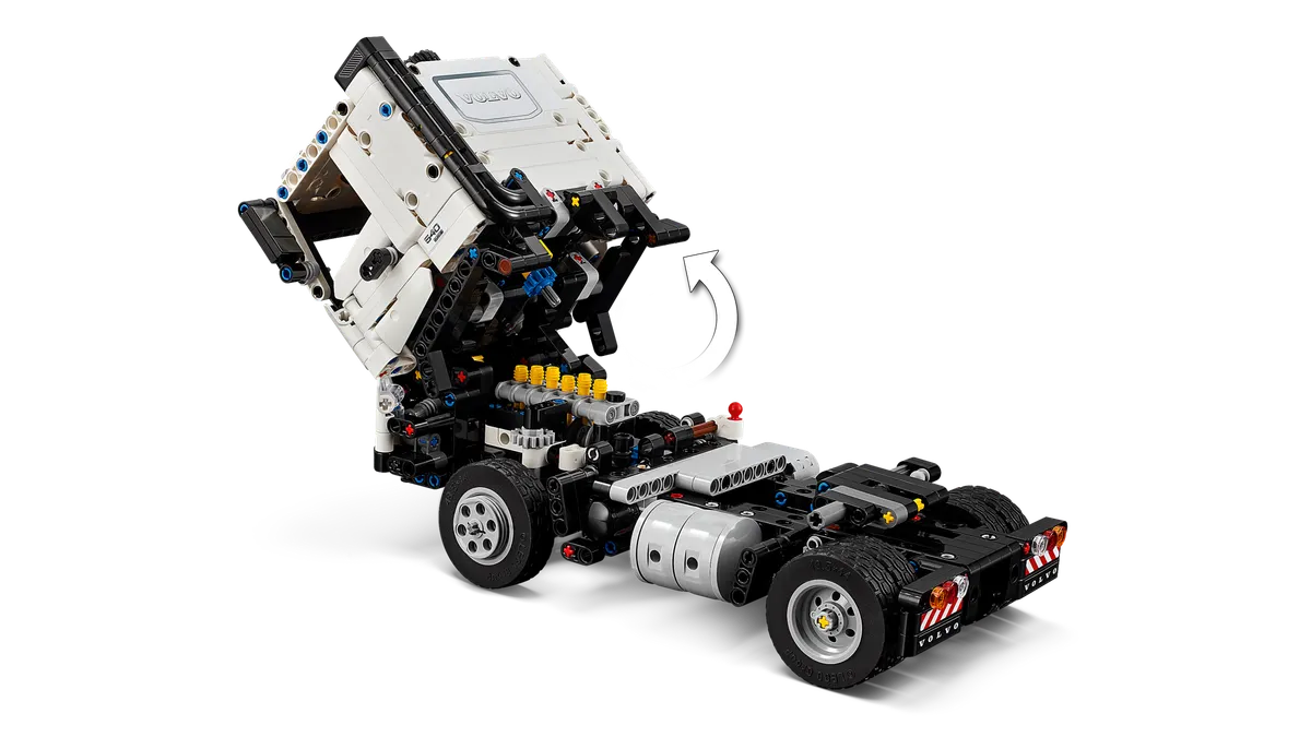 Volvo FMX Truck & EC230 Electric Excavator - Image 12