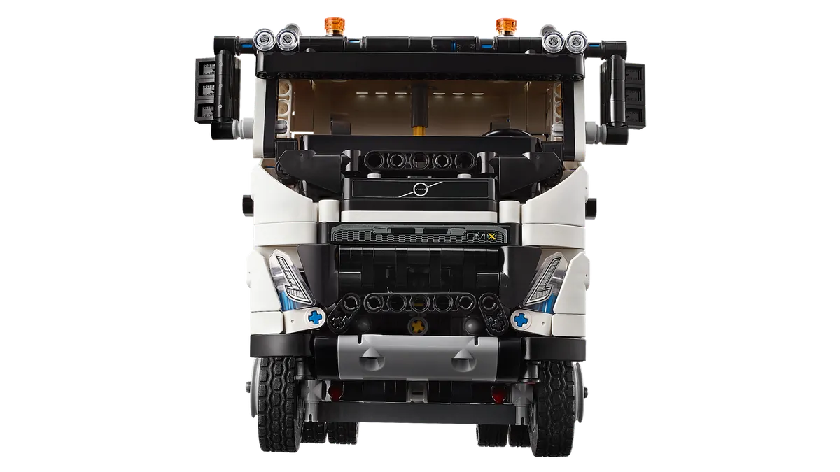 Volvo FMX Truck & EC230 Electric Excavator - Image 9