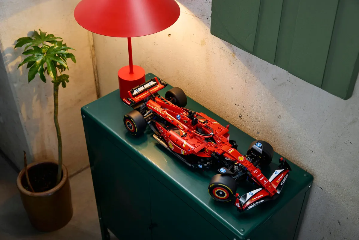 Ferrari SF-24 F1 Car - Image 7