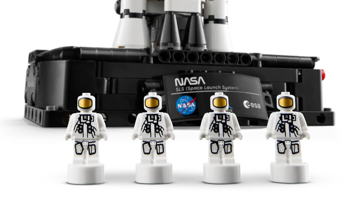 NASA Artemis Space Launch System Rocket - Image 12