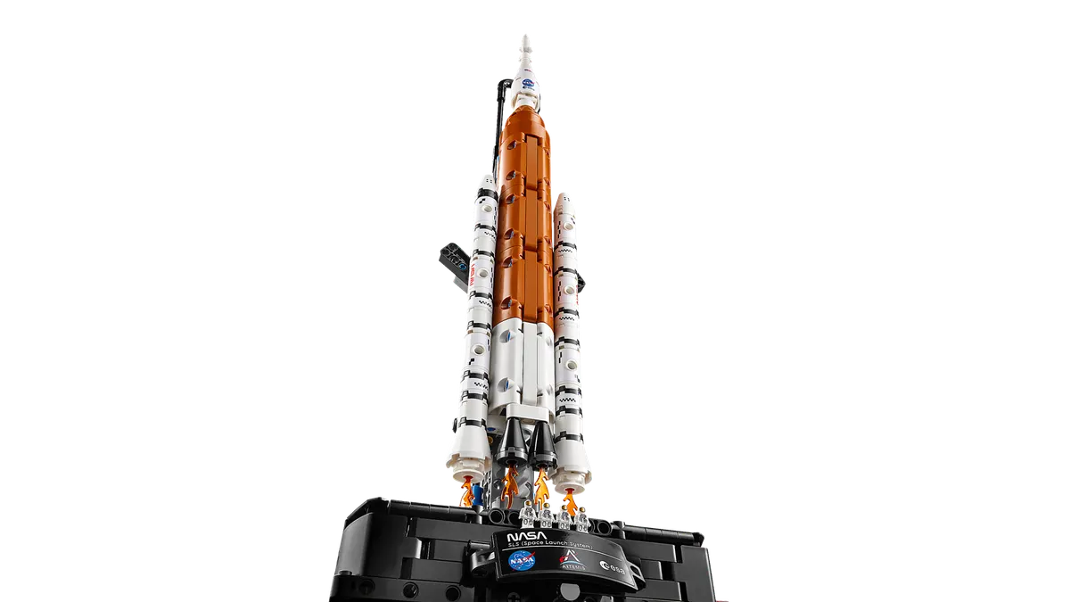 NASA Artemis Space Launch System Rocket - Image 9